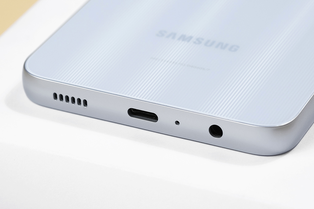 Điện thoại Samsung Galaxy A05 4GB/128GB Màu Bạc