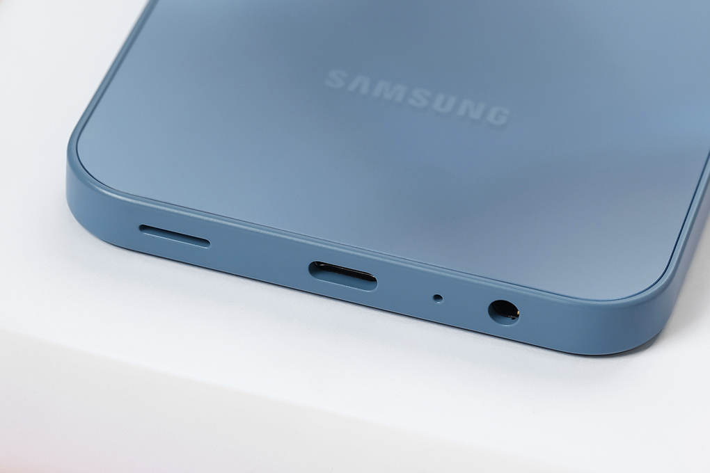 Điện thoại Samsung Galaxy A15 8GB/256GB Màu Xanh dương nhạt