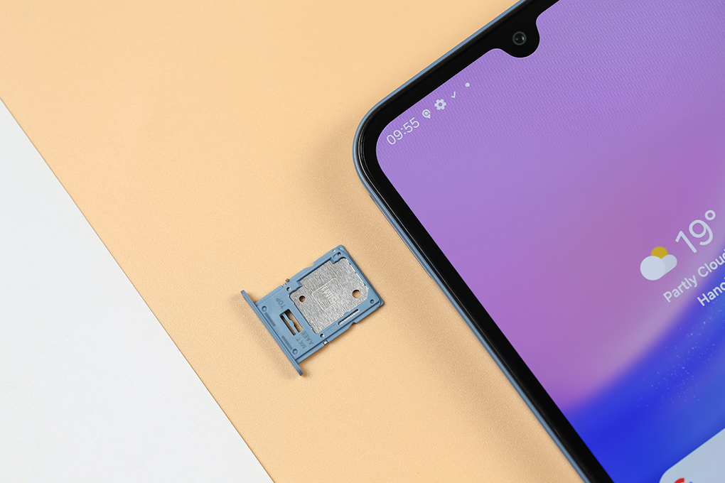 Điện thoại Samsung Galaxy A15 8GB/128GB Màu Xanh dương nhạt