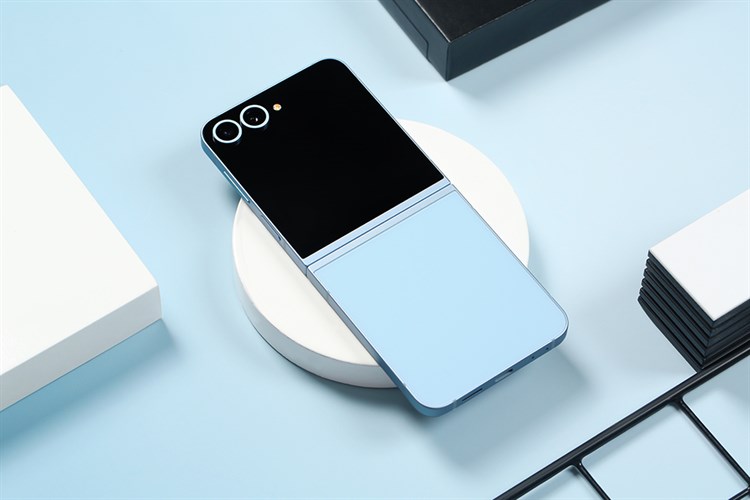 Điện thoại Samsung Galaxy Z Flip6 5G 12GB/256GB Màu Xanh Dương