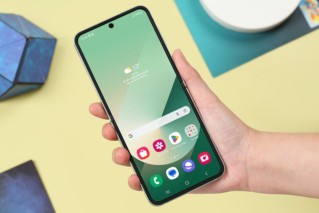 Điện thoại Samsung Galaxy Z Flip6 5G 12GB/256GB Màu Xanh Bạc Hà