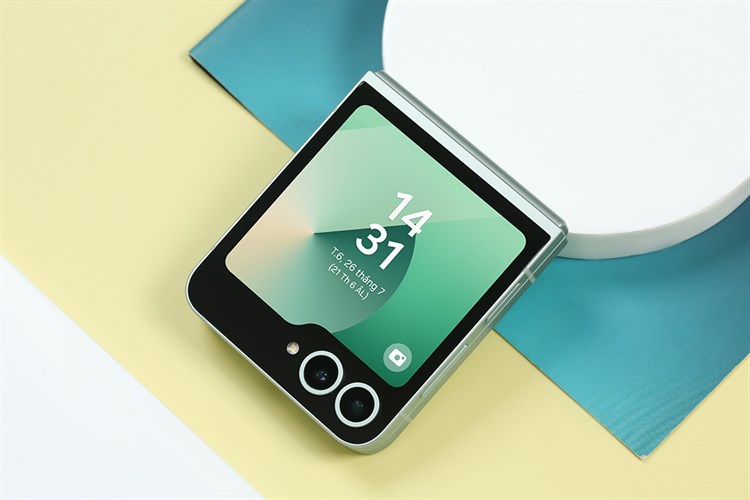 Điện thoại Samsung Galaxy Z Flip6 5G 12GB/256GB Màu Xanh Bạc Hà