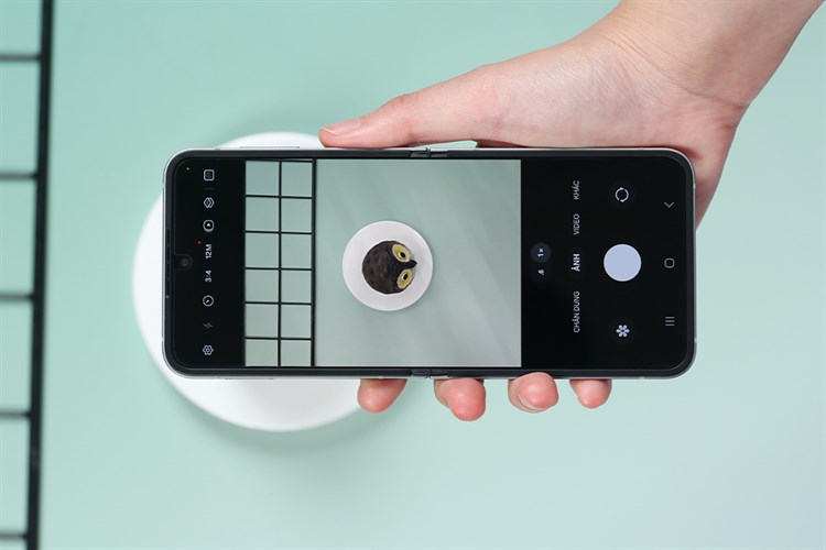 Điện thoại Samsung Galaxy Z Flip6 5G 12GB/256GB Màu Xám