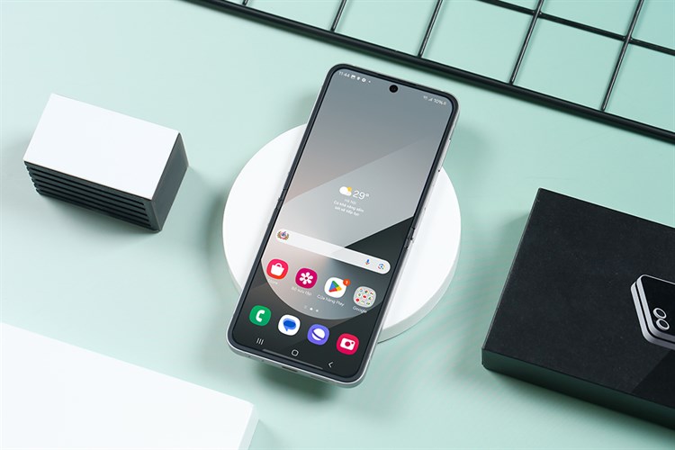 Điện thoại Samsung Galaxy Z Flip6 5G 12GB/256GB Màu Xám