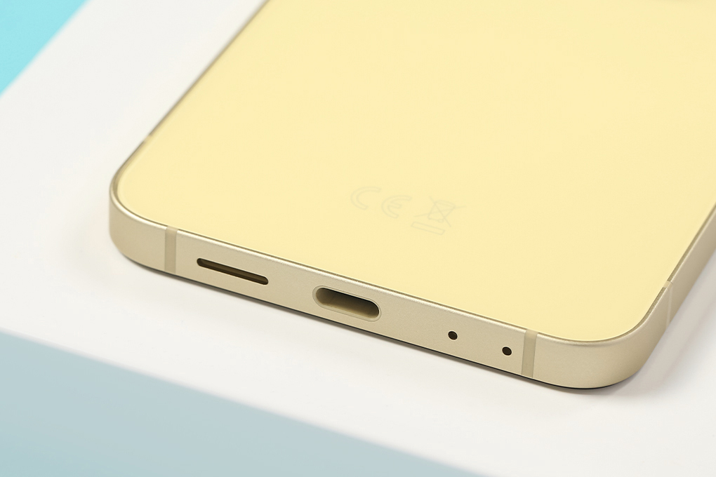 Điện thoại Samsung Galaxy Z Flip6 5G 12GB/256GB Màu Vàng