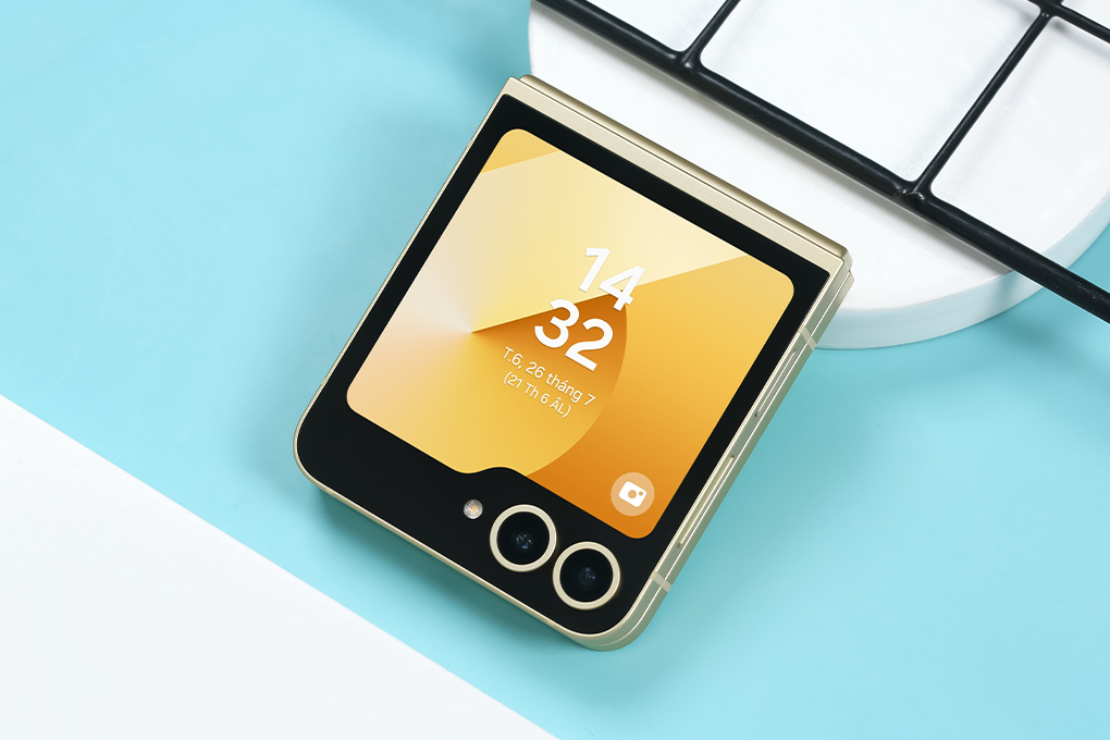 Điện thoại Samsung Galaxy Z Flip6 5G 12GB/256GB Màu Vàng