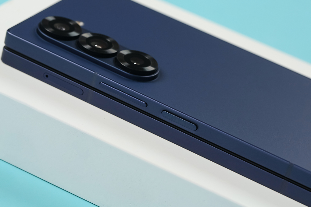 Điện thoại Samsung Galaxy Z Fold6 5G 12GB/512GB Màu Xanh Navy