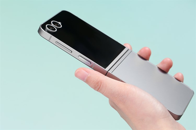 Điện thoại Samsung Galaxy Z Flip6 5G 12GB/512GB Màu Xám