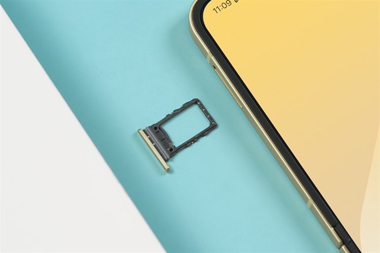 Điện thoại Samsung Galaxy Z Flip6 5G 12GB/512GB Màu Vàng