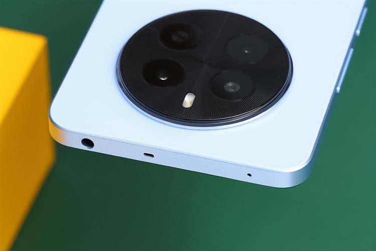 Điện thoại realme 12 8GB/512GB Màu Xanh da trời