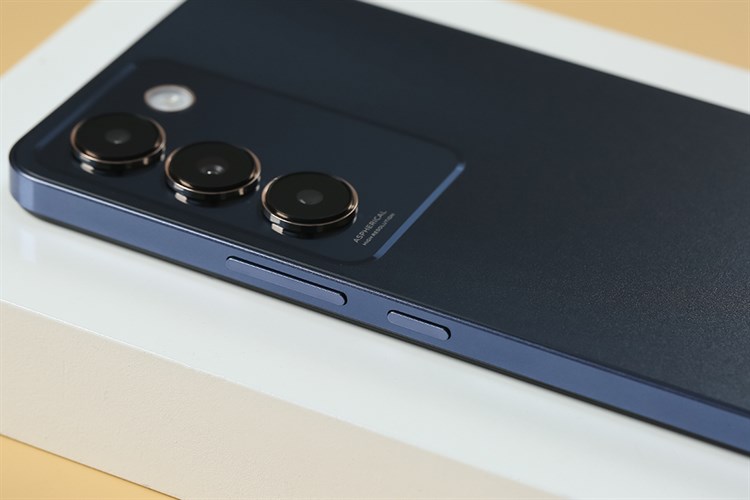 Điện thoại vivo Y100 8GB/128GB Màu Đen