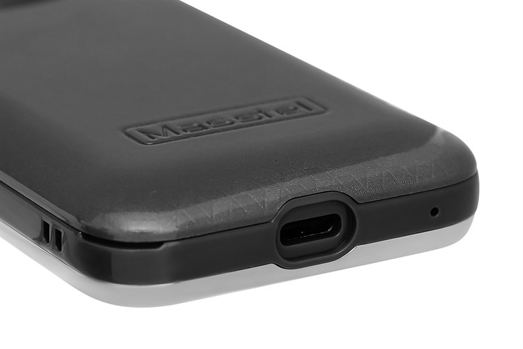 Điện thoại Masstel Fami 50 4G Màu Đen