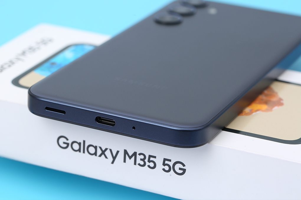 Điện thoại Samsung Galaxy M35 5G 8GB/256GB Màu Xanh Đậm
