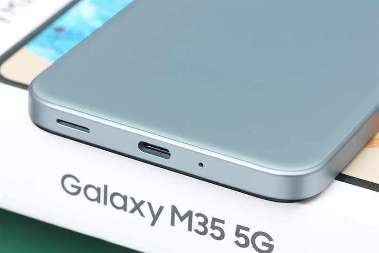 Điện thoại Samsung Galaxy M35 5G 8GB/256GB Màu Xanh nhạt