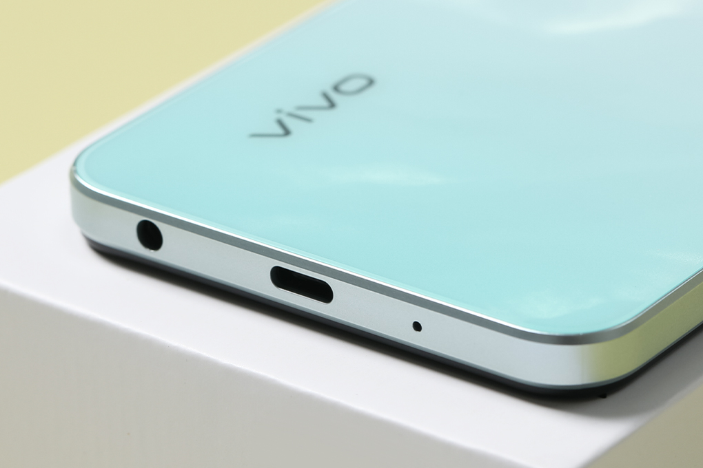 Điện thoại vivo Y18S 6GB/128GB Màu Trắng - Xanh