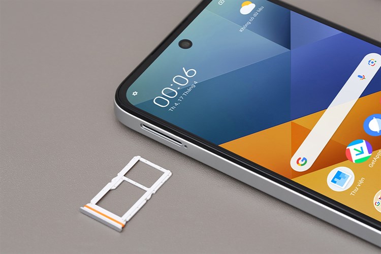 Điện thoại Xiaomi POCO M6 6GB/128GB Màu Bạc