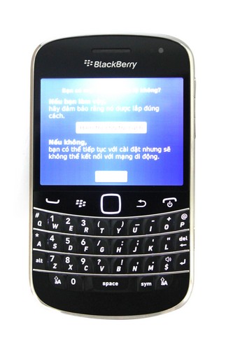 Điện thoại BlackBerry Bold Touch 9900