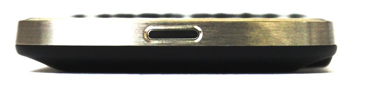 Điện thoại BlackBerry Bold Touch 9900