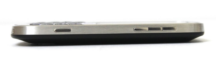 Điện thoại BlackBerry Bold Touch 9900