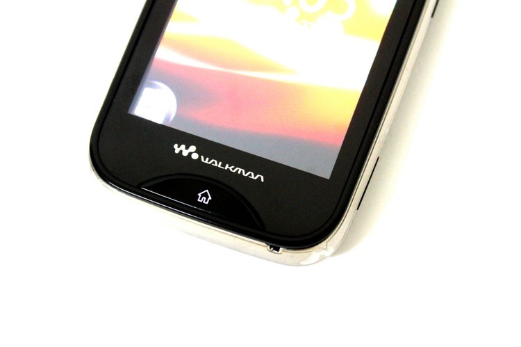 Điện thoại Sony Ericsson Mix Walkman WT13i