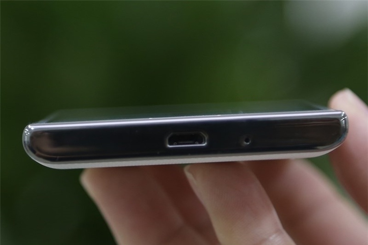 Điện thoại LG Optimus L5 E612