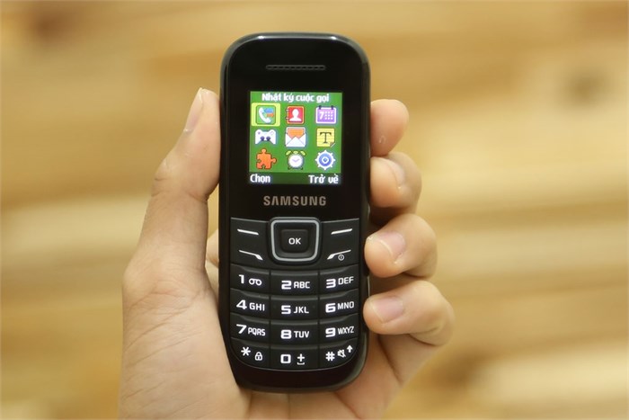 Điện thoại Samsung E1200