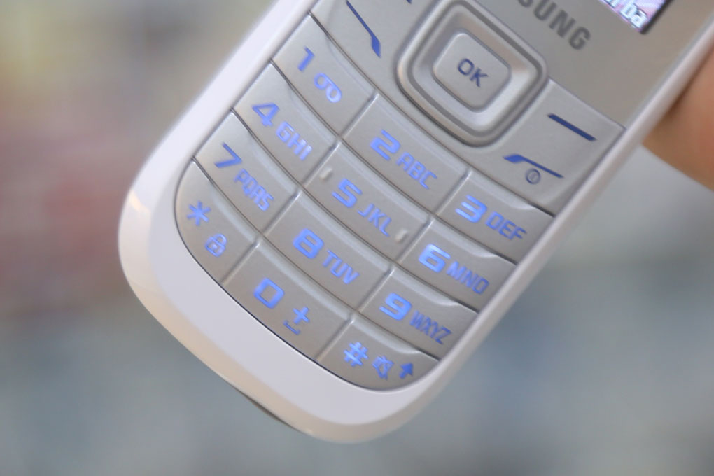 Điện thoại Samsung E1200
