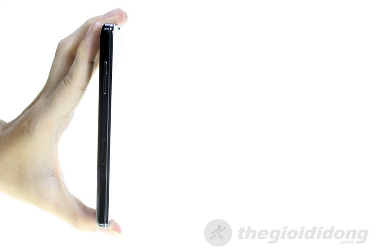 Điện thoại LG OPTIMUS G E975