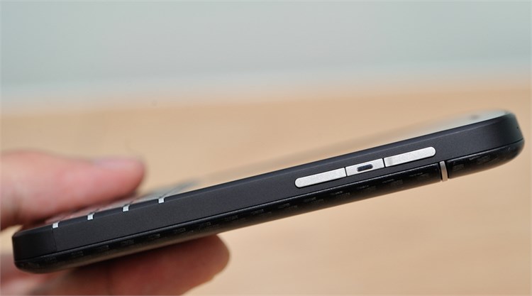 Điện thoại BlackBerry Q10