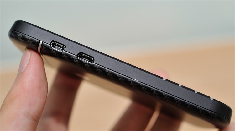 Điện thoại BlackBerry Q10