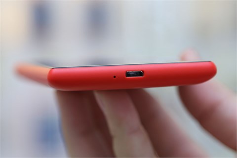 Điện thoại Nokia Lumia 720