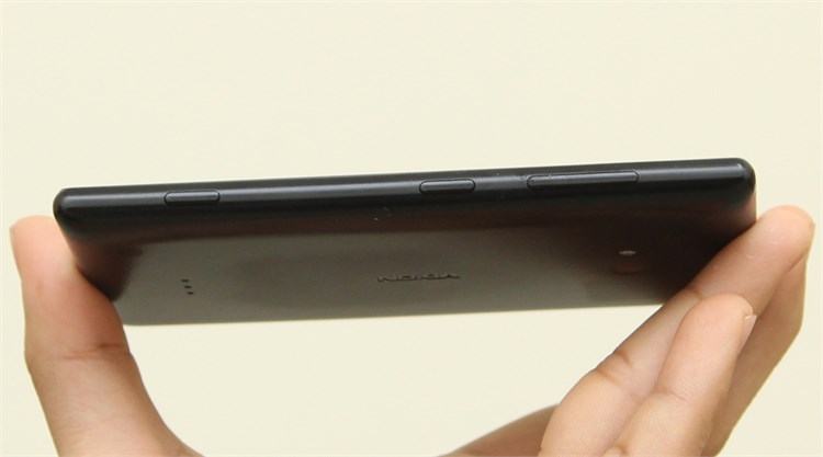 Điện thoại Nokia Lumia 720