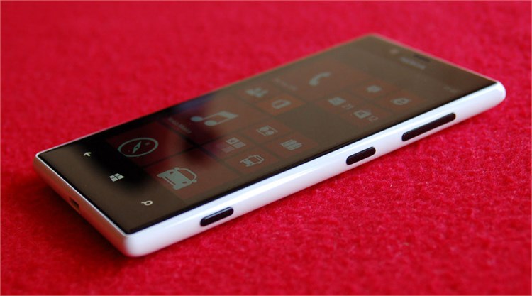 Điện thoại Nokia Lumia 720