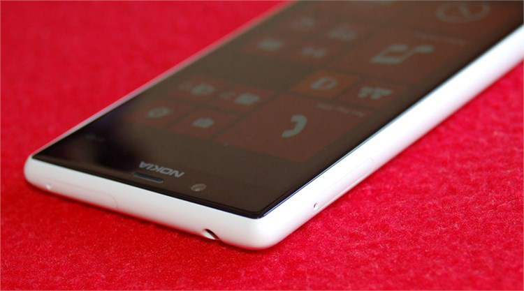 Điện thoại Nokia Lumia 720