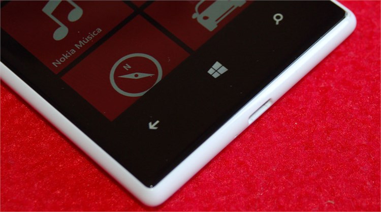 Điện thoại Nokia Lumia 720