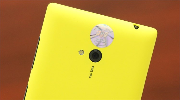 Điện thoại Nokia Lumia 720