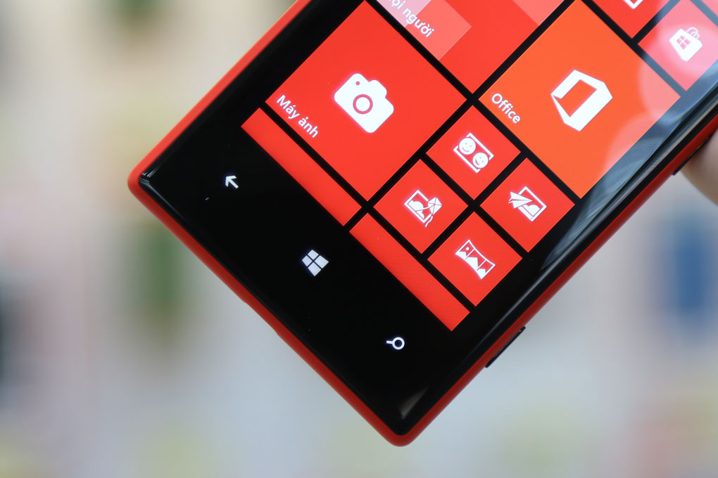 Điện thoại Nokia Lumia 720