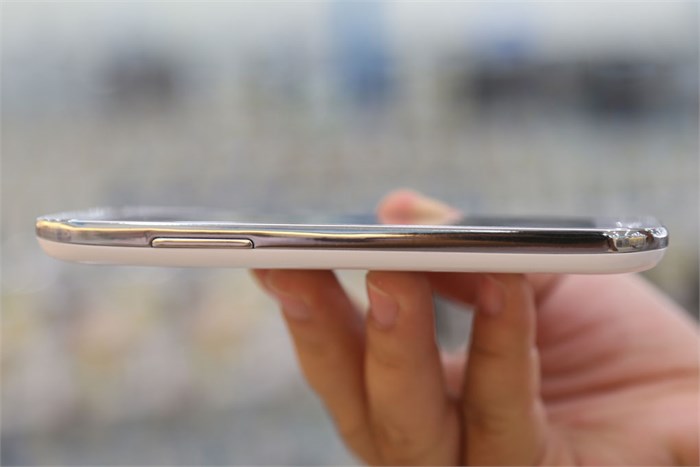 Điện thoại SAMSUNG GALAXY WIN I8552 Màu Trắng