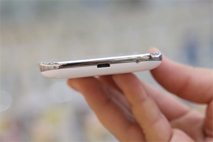 Điện thoại SAMSUNG GALAXY WIN I8552 Màu Trắng