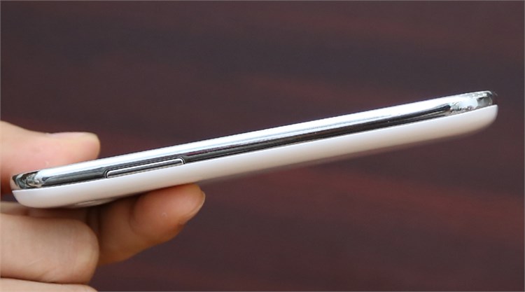 Điện thoại SAMSUNG GALAXY WIN I8552 Màu Trắng