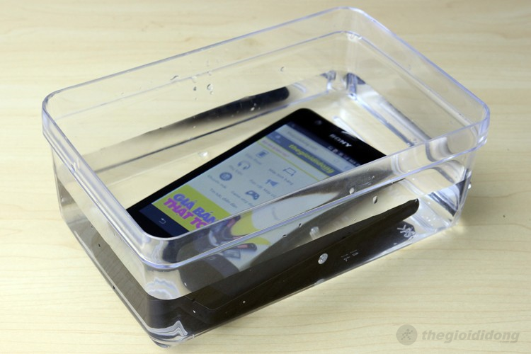 Điện thoại Sony Xperia ZR C5502