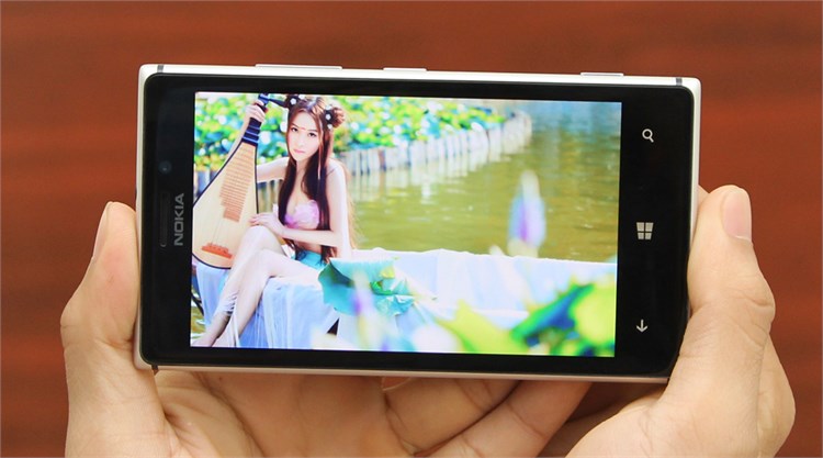 Điện thoại Nokia Lumia 925