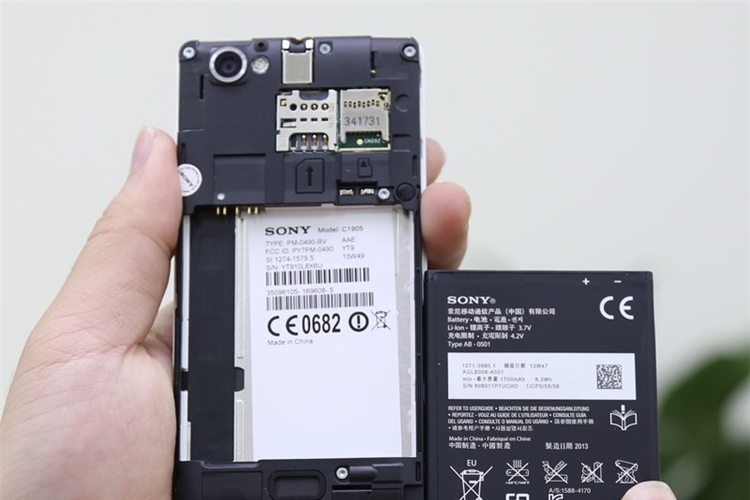 Điện thoại Sony Xperia M C1905 Màu Trắng