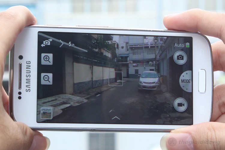 Điện thoại Samsung Galaxy S4 Zoom SM-C101