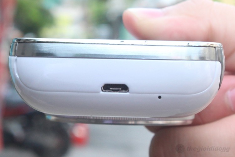 Điện thoại Samsung Galaxy S4 Zoom SM-C101