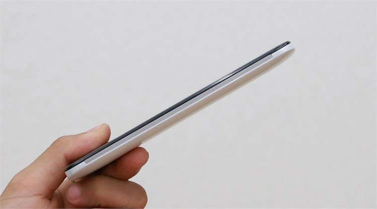 Điện thoại HTC Butterfly S Màu Trắng