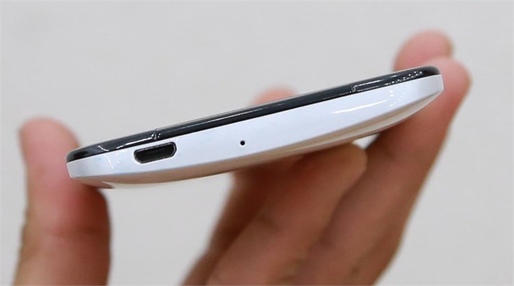 Điện thoại HTC Butterfly S Màu Trắng