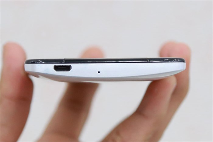 Điện thoại HTC Butterfly S Màu Trắng