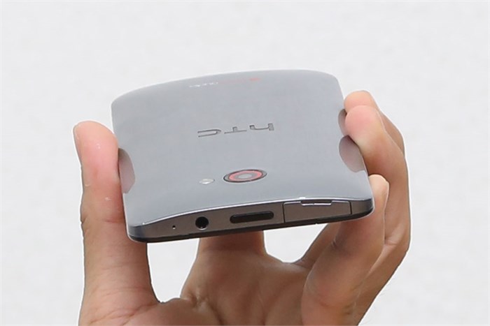 Điện thoại HTC Butterfly S Màu Xám