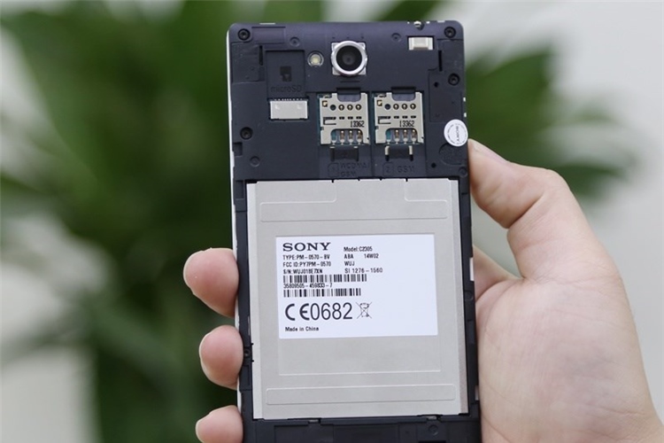 Điện thoại Sony Xperia C C2305